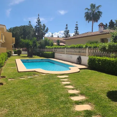 Aldea Del Mar Ii 아파트